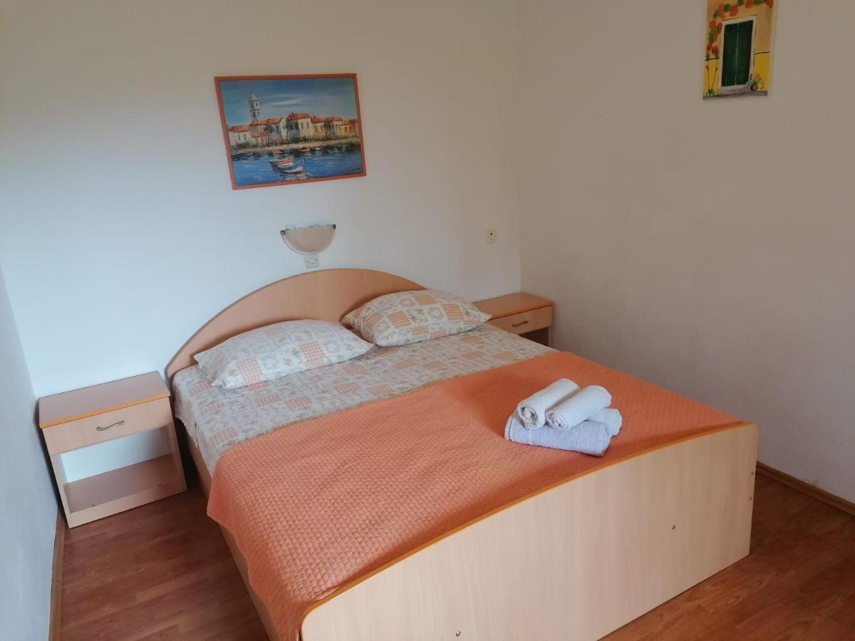 Apartments Piko2 Jelsa  Exterior photo