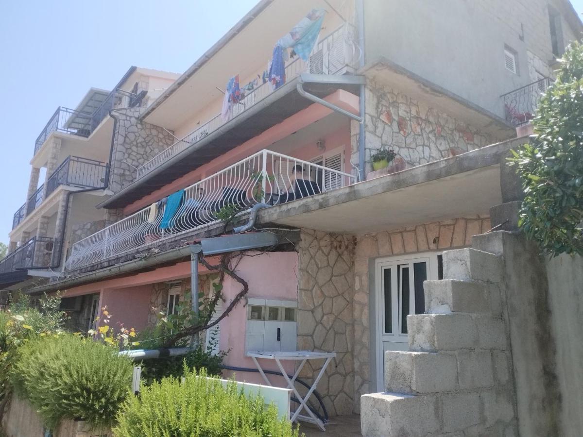 Apartments Piko2 Jelsa  Exterior photo